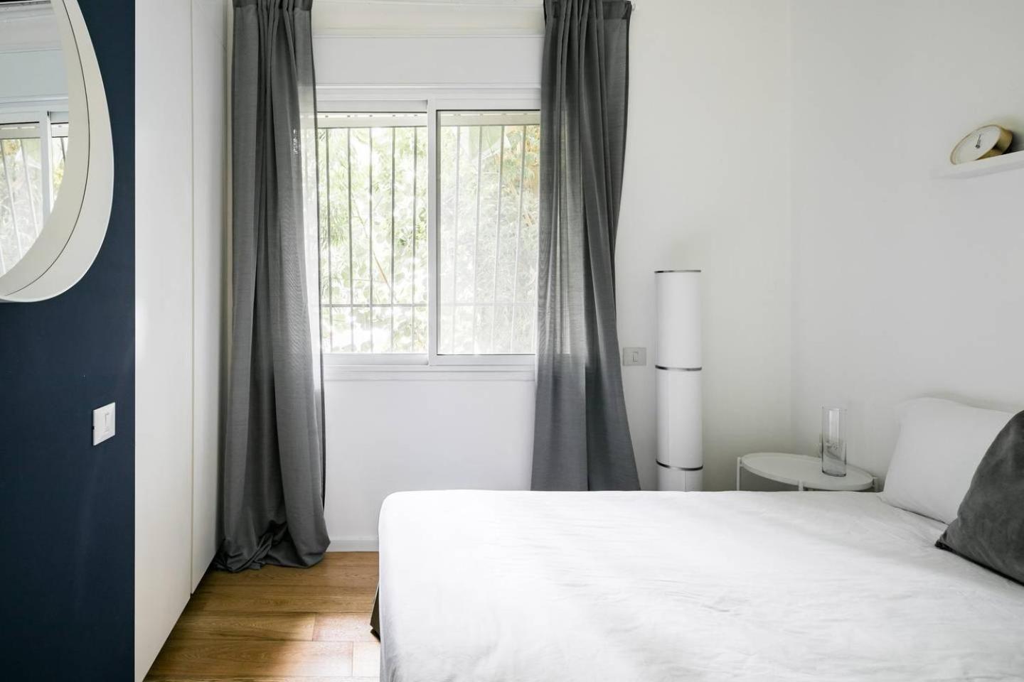 Apartment Designed By The Beach Tel Aviv